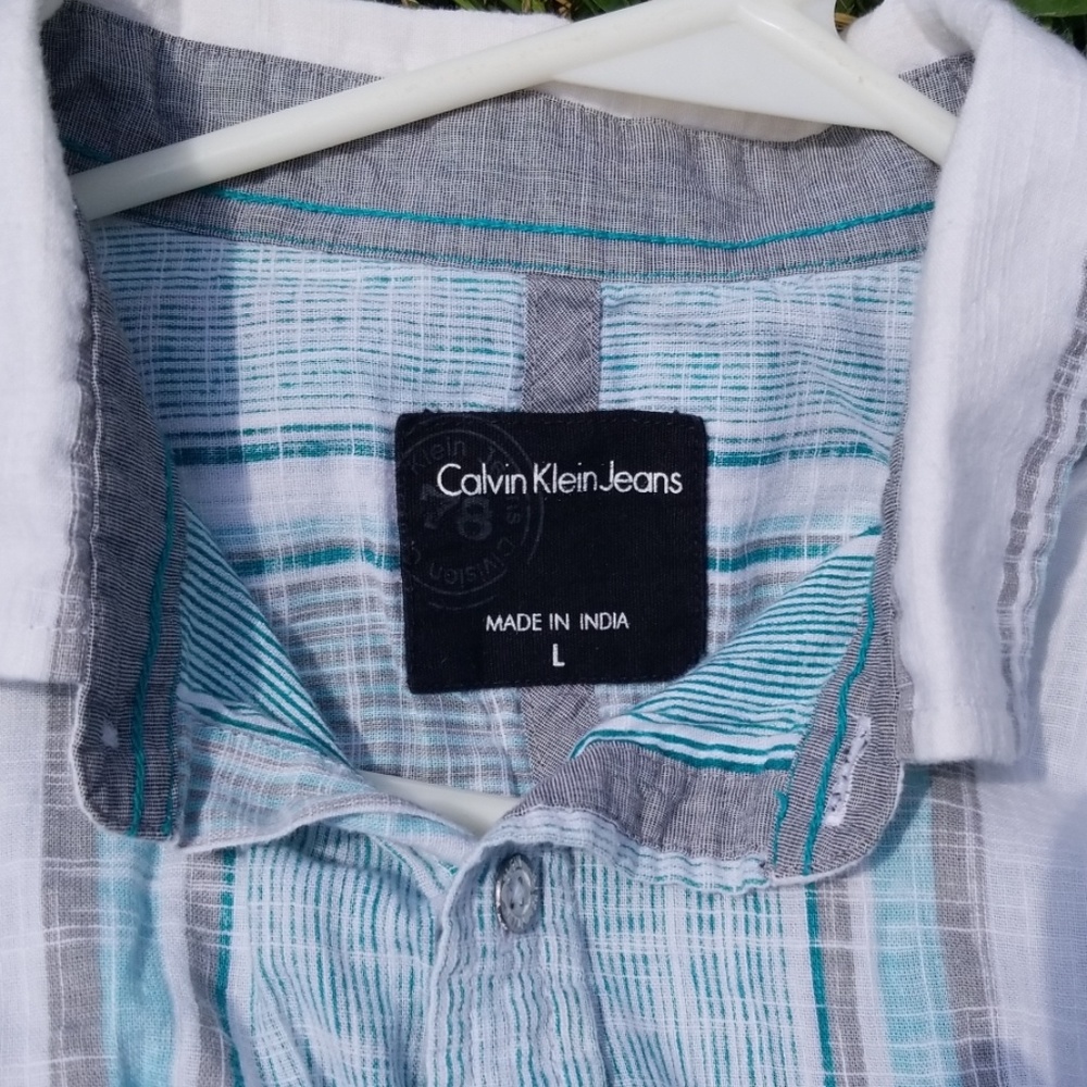 Calvin Klein - Picture 2 of 2